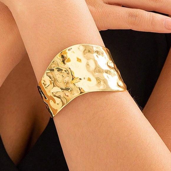 New Cuff  bracelet - Picture 5 of 5